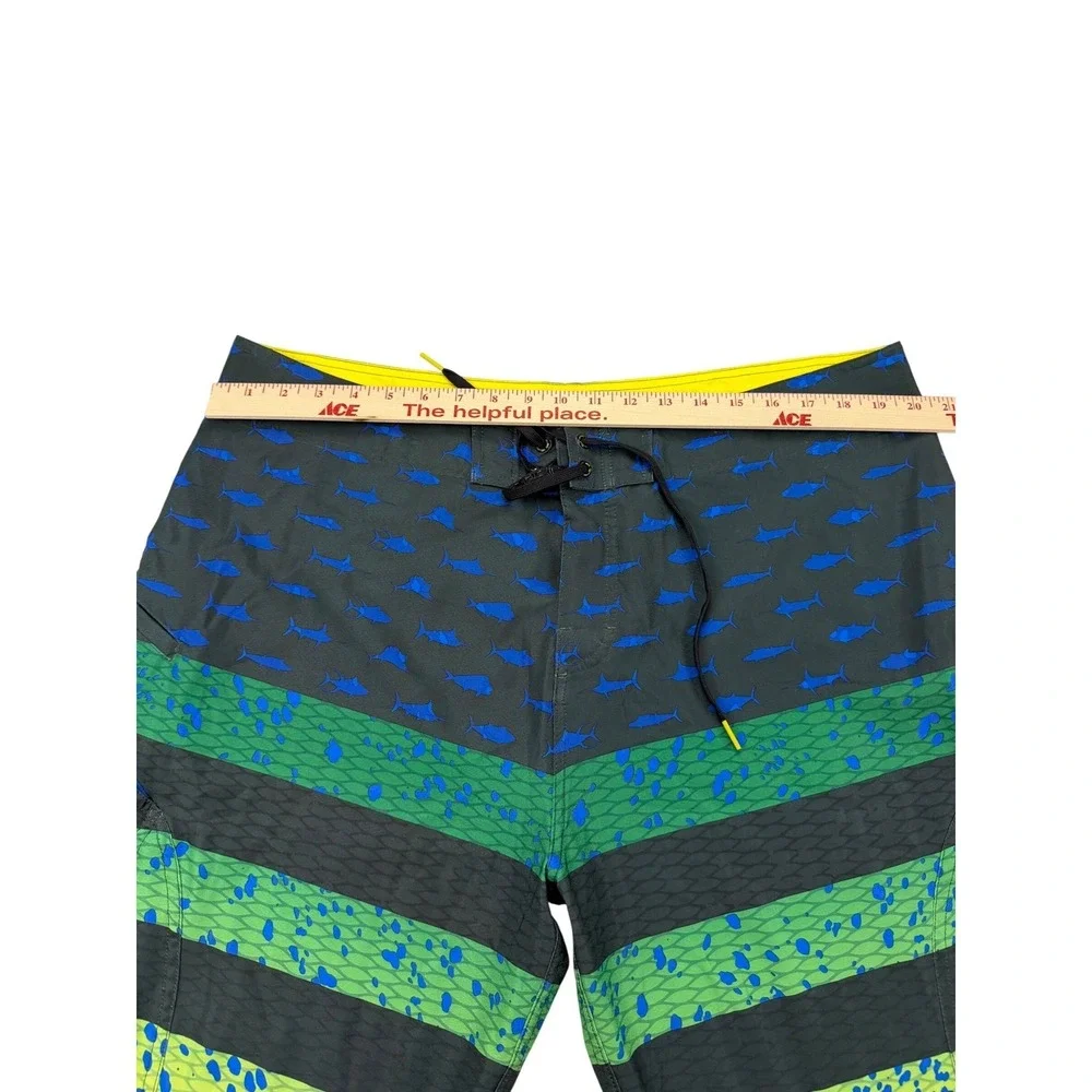 Pelagic Sharkskin Boardshorts Mens‎ 40 Mahi Mahi Fish Print Fishing Shorts Green